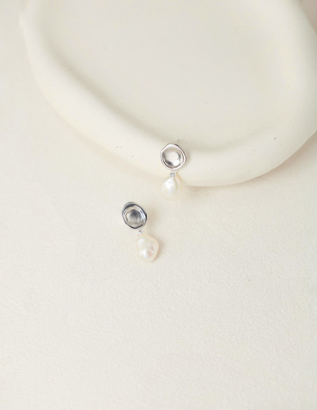 Baroque Pearl Drop Earrings – Silver
