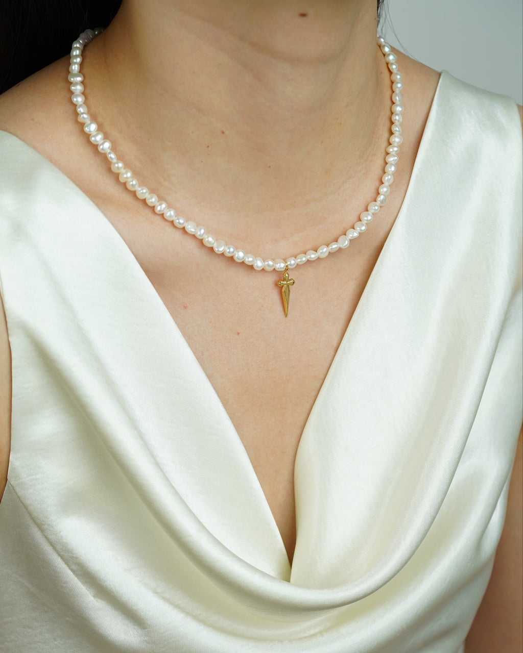 Cross Pearl Pendant Necklace
