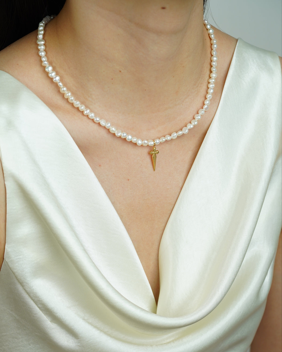 Cross Pearl Pendant Necklace