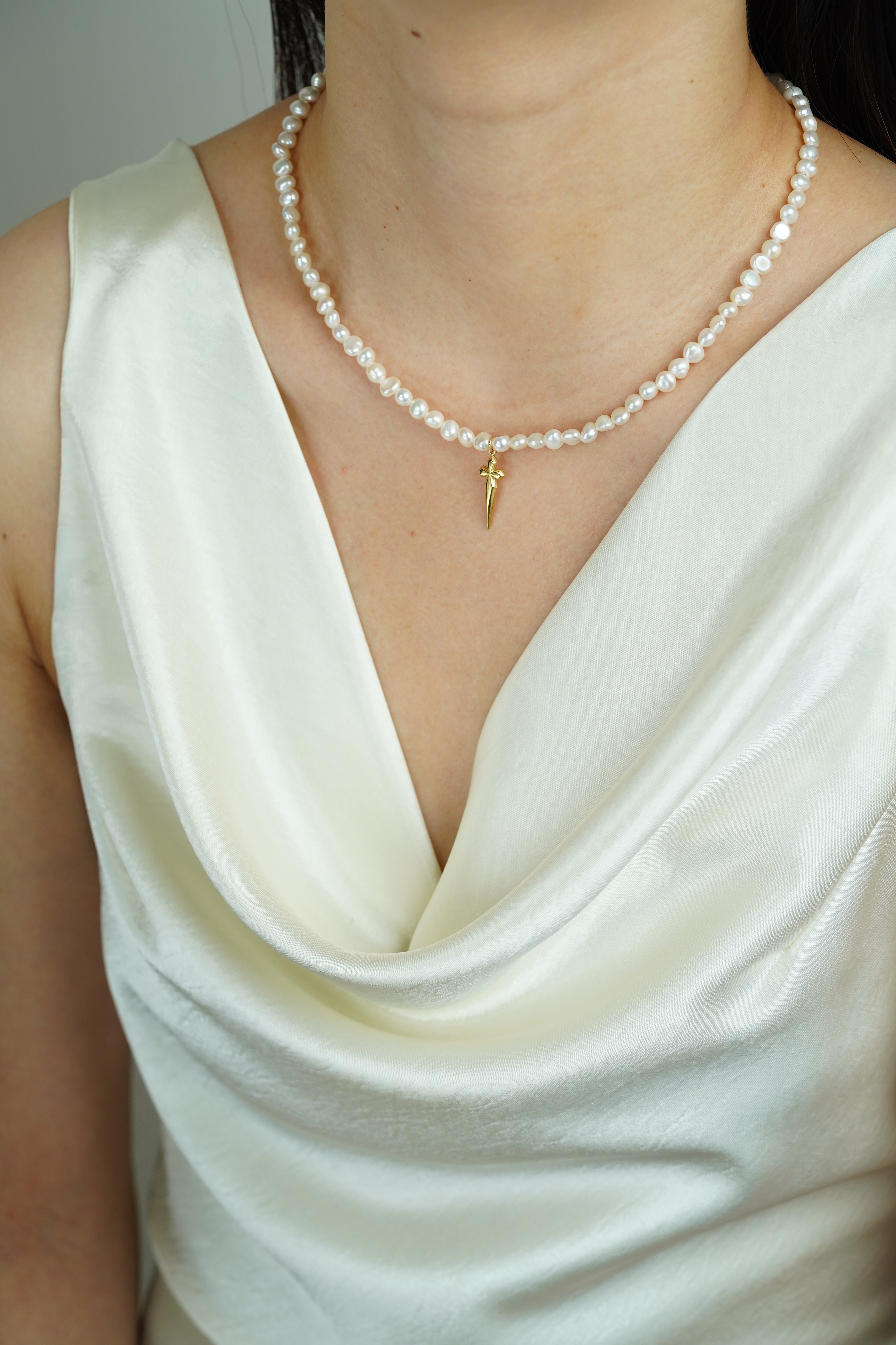 Cross Pearl Pendant Necklace