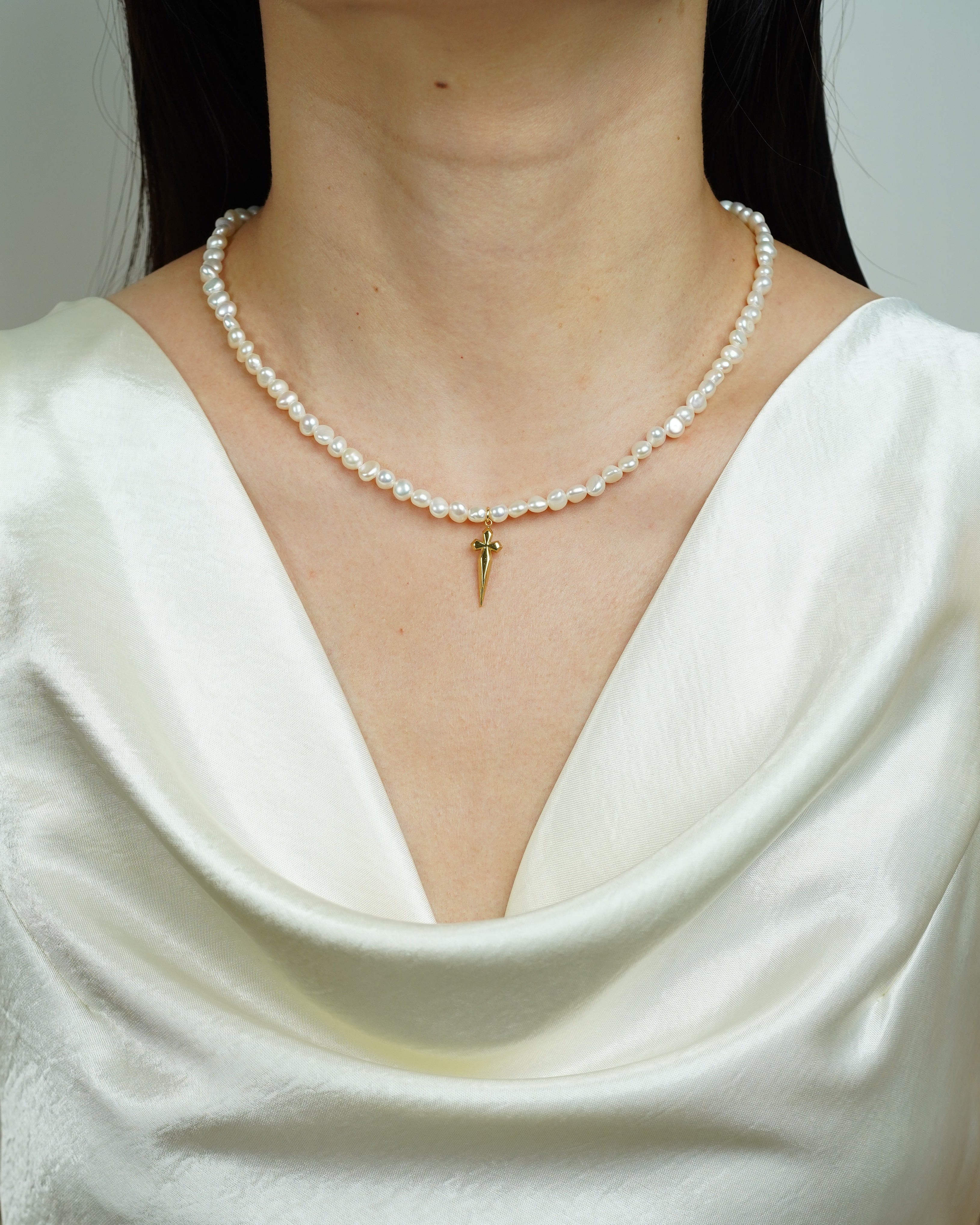 Cross Pearl Pendant Necklace