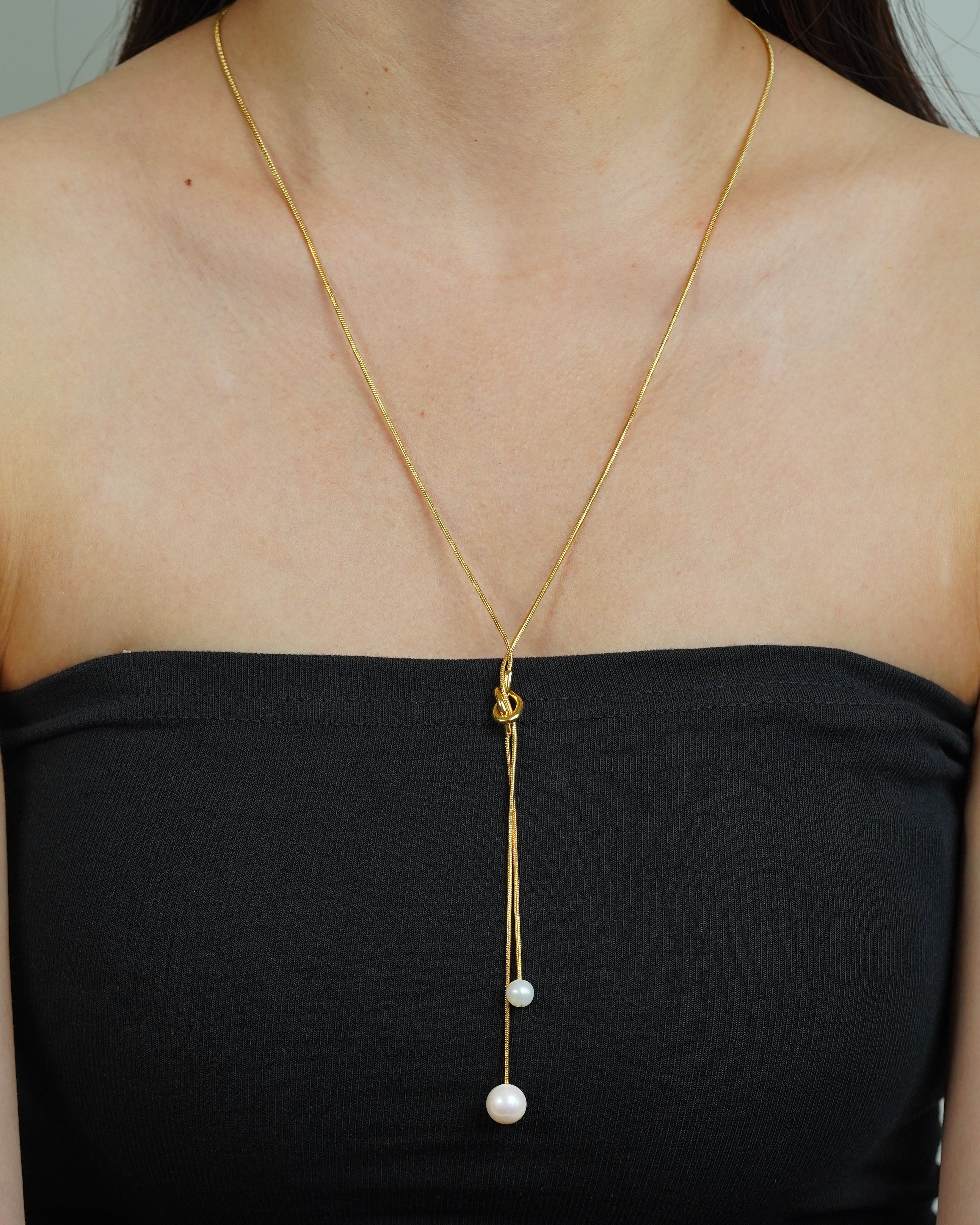 Minimal Gold Pearl Lariat