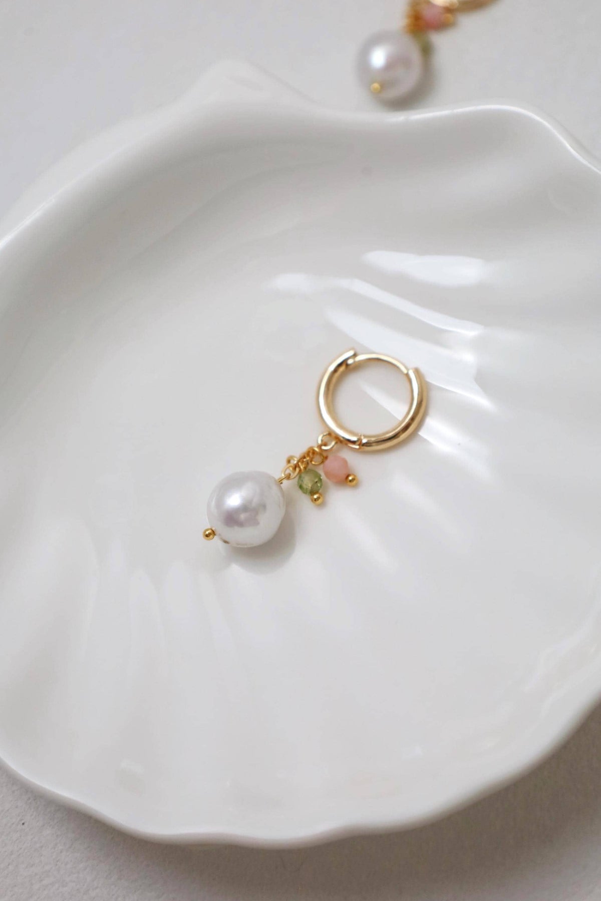 Baroque Pearl Huggie Earrings - AwarePearl 5