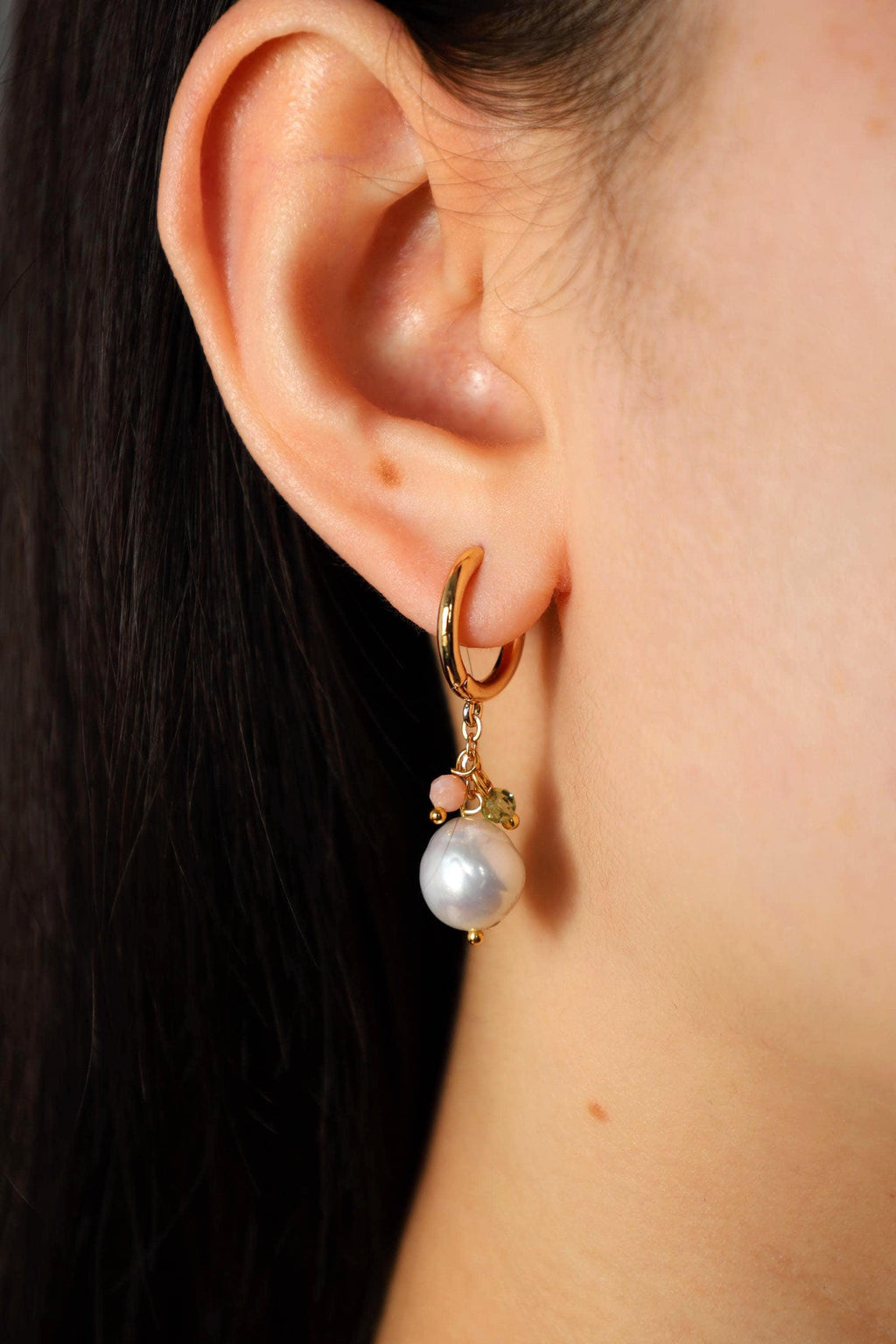 Baroque Pearl Huggie Earrings - AwarePearl 9